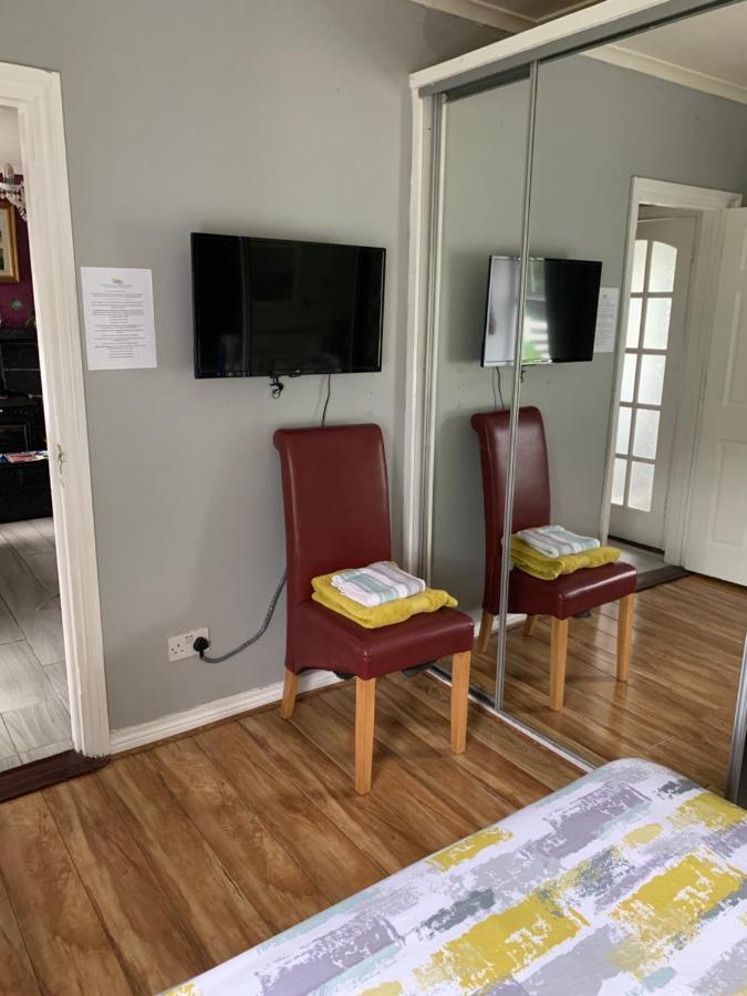 Kings Accommodation Donegal Town ภายนอก รูปภาพ
