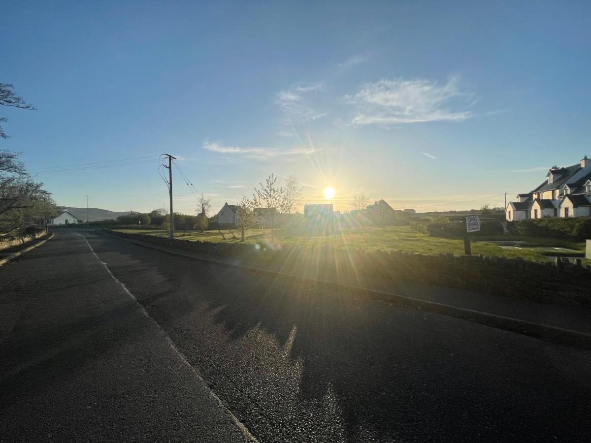 Kings Accommodation Donegal Town ภายนอก รูปภาพ