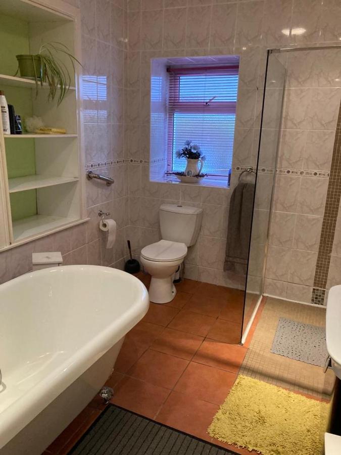 Kings Accommodation Donegal Town ภายนอก รูปภาพ